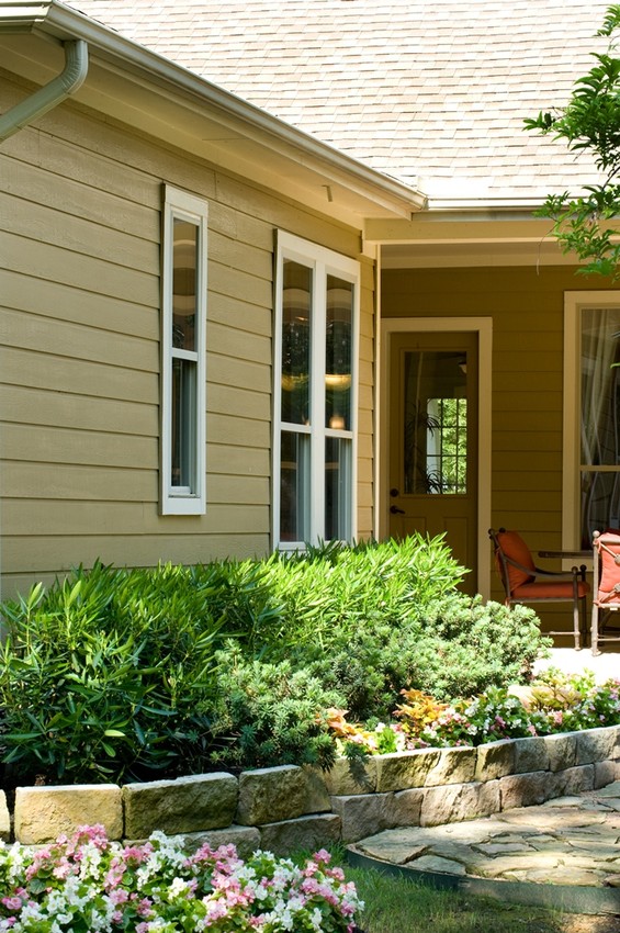 Outdoor Yard Tools Every Homeowner Should Own